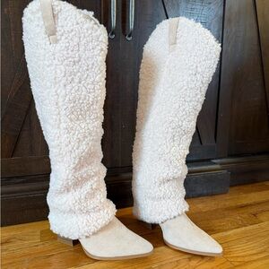 Boujee Cowgirl Slouchy Sherpa Boots - NEW